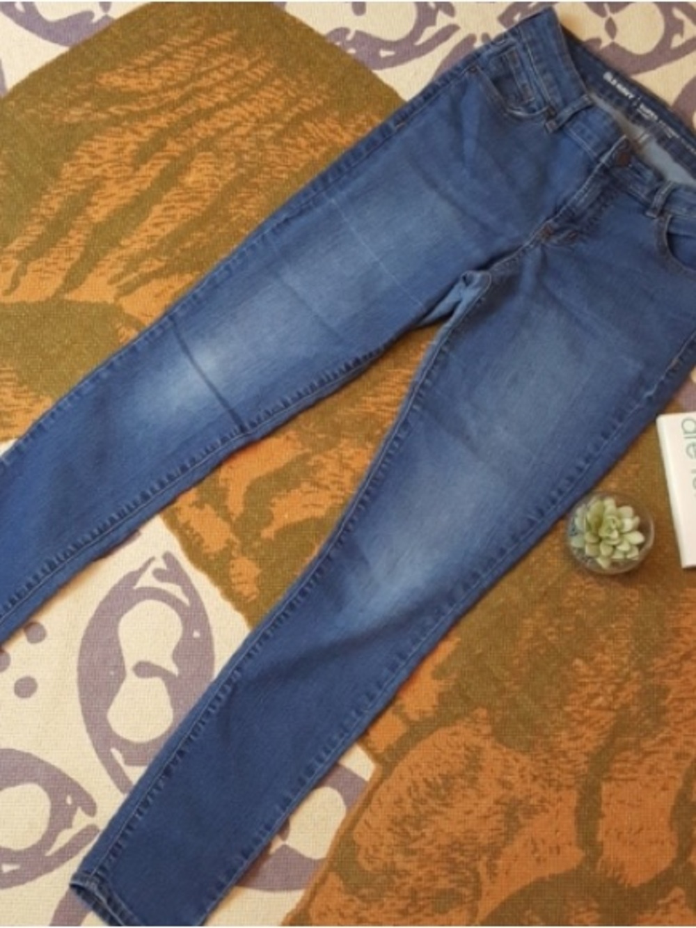 Classic Mid-Blue Skinny Jeans — Stretch Slim Fit